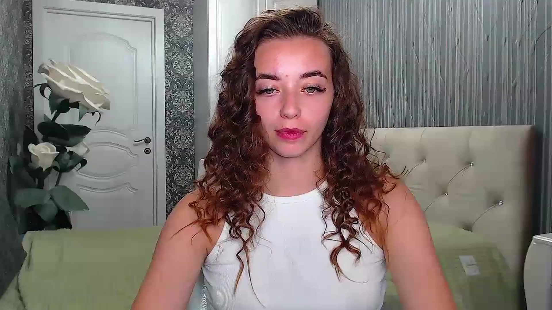 Gallery image thumbnail from EmeraldLilyyy's myfreecams stream on, 07/17/2023, 07:26 image 5 of 20