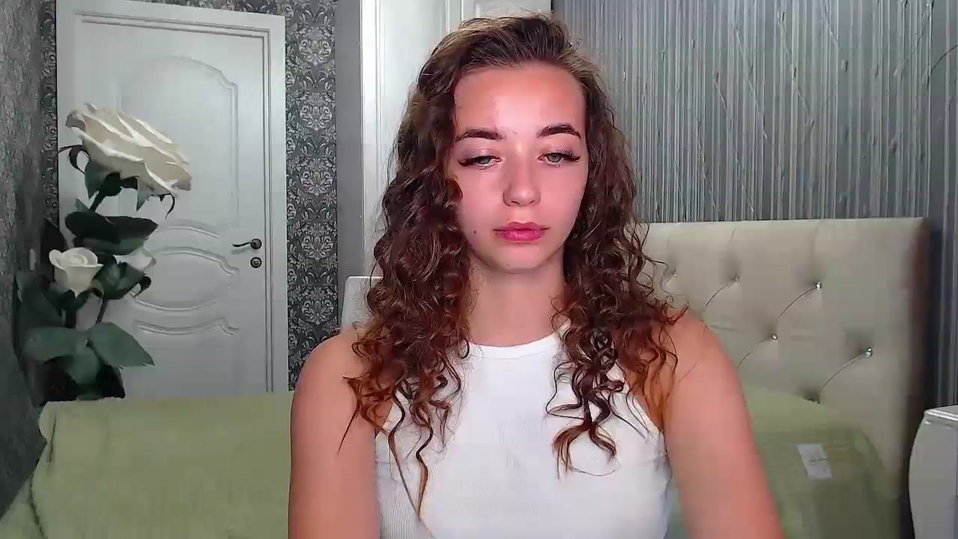 Gallery image thumbnail from EmeraldLilyyy's myfreecams stream on, 07/17/2023, 07:26 image 13 of 20