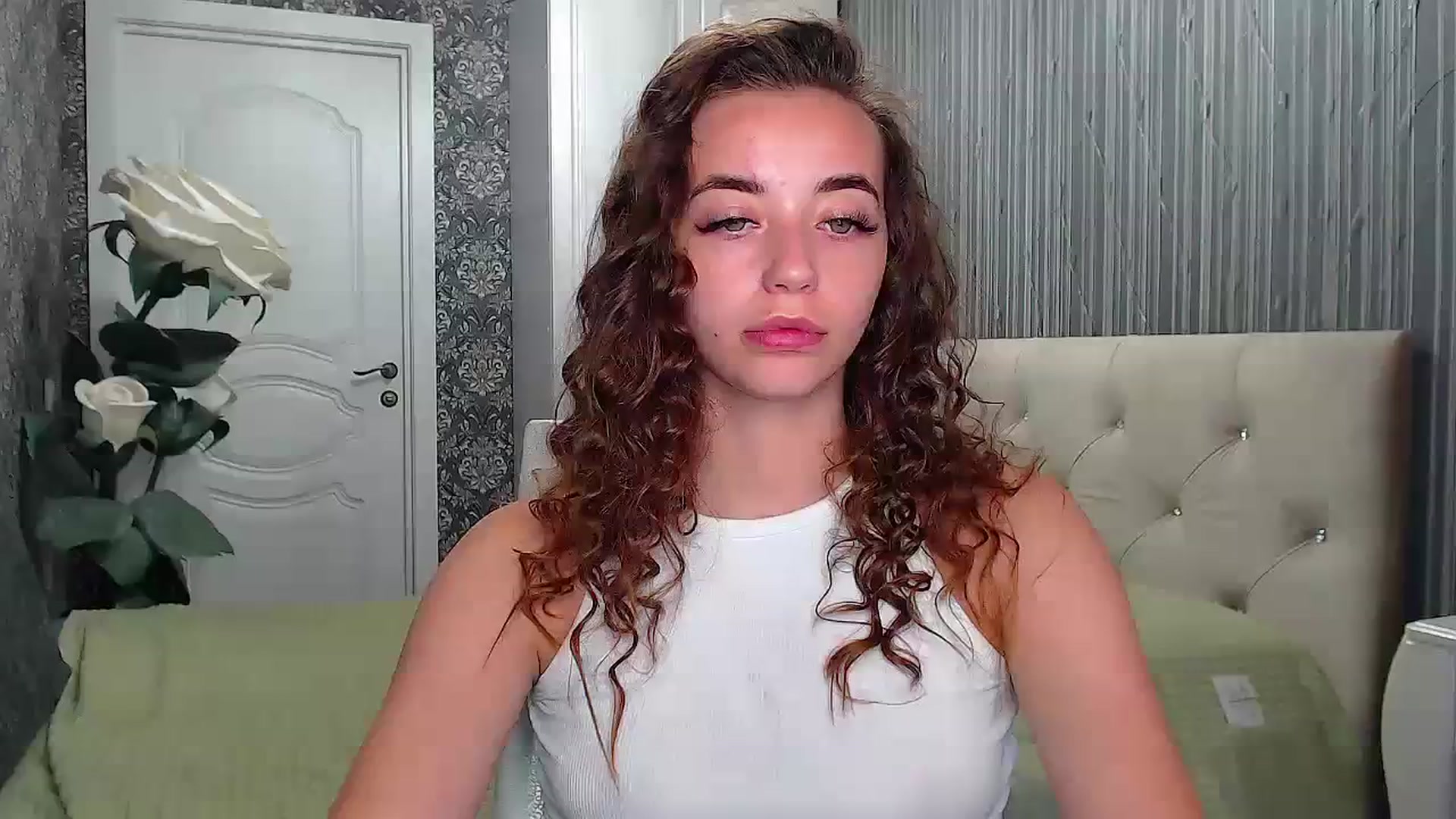 Gallery image thumbnail from EmeraldLilyyy's myfreecams stream on, 07/17/2023, 07:26 image 11 of 20