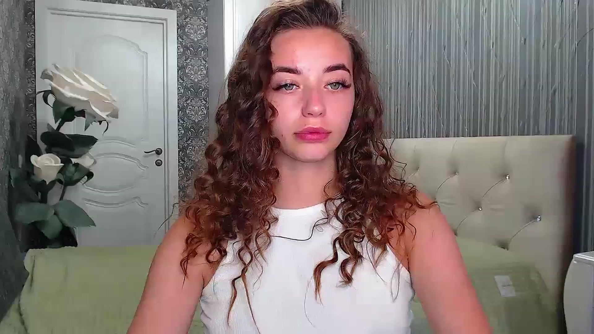 Gallery image thumbnail from EmeraldLilyyy's myfreecams stream on, 07/17/2023, 07:26 image 17 of 20