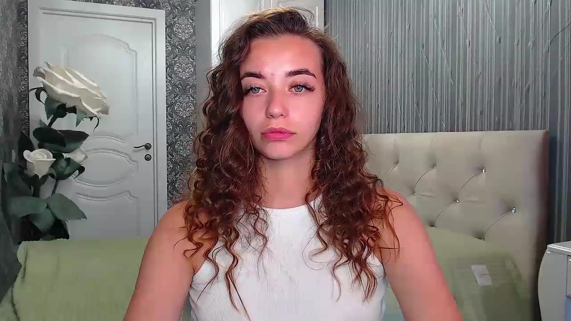 Gallery image thumbnail from EmeraldLilyyy's myfreecams stream on, 07/17/2023, 08:31 image 7 of 20