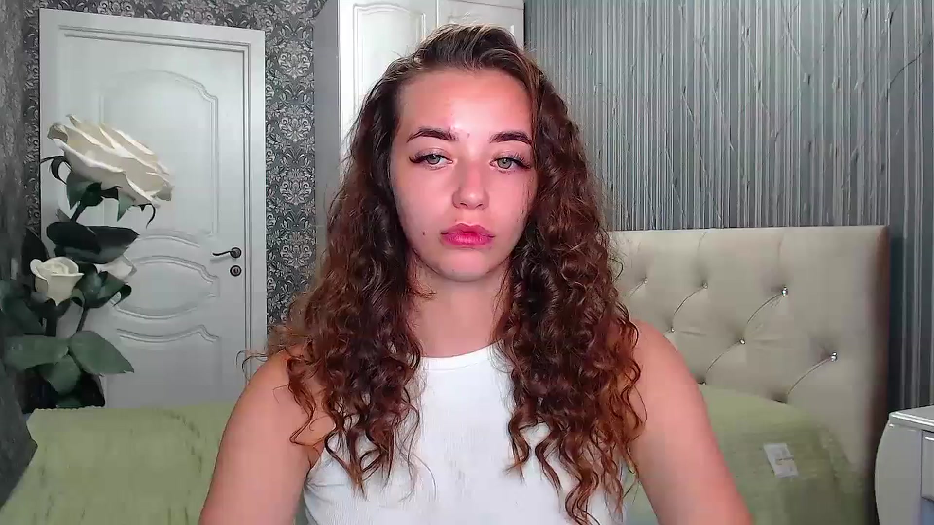 Gallery image thumbnail from EmeraldLilyyy's myfreecams stream on, 07/17/2023, 09:59 image 8 of 20