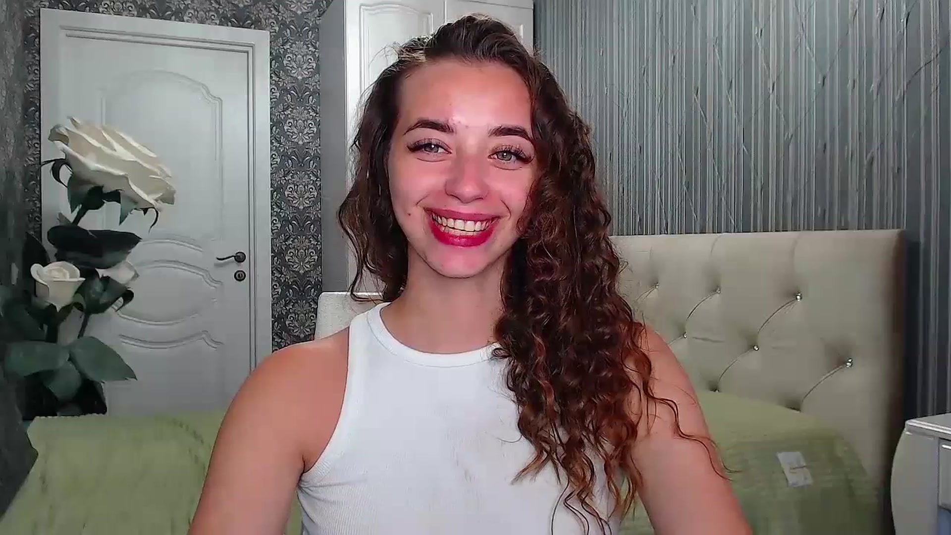 Gallery image thumbnail from EmeraldLilyyy's myfreecams stream on, 07/17/2023, 09:59 image 20 of 20