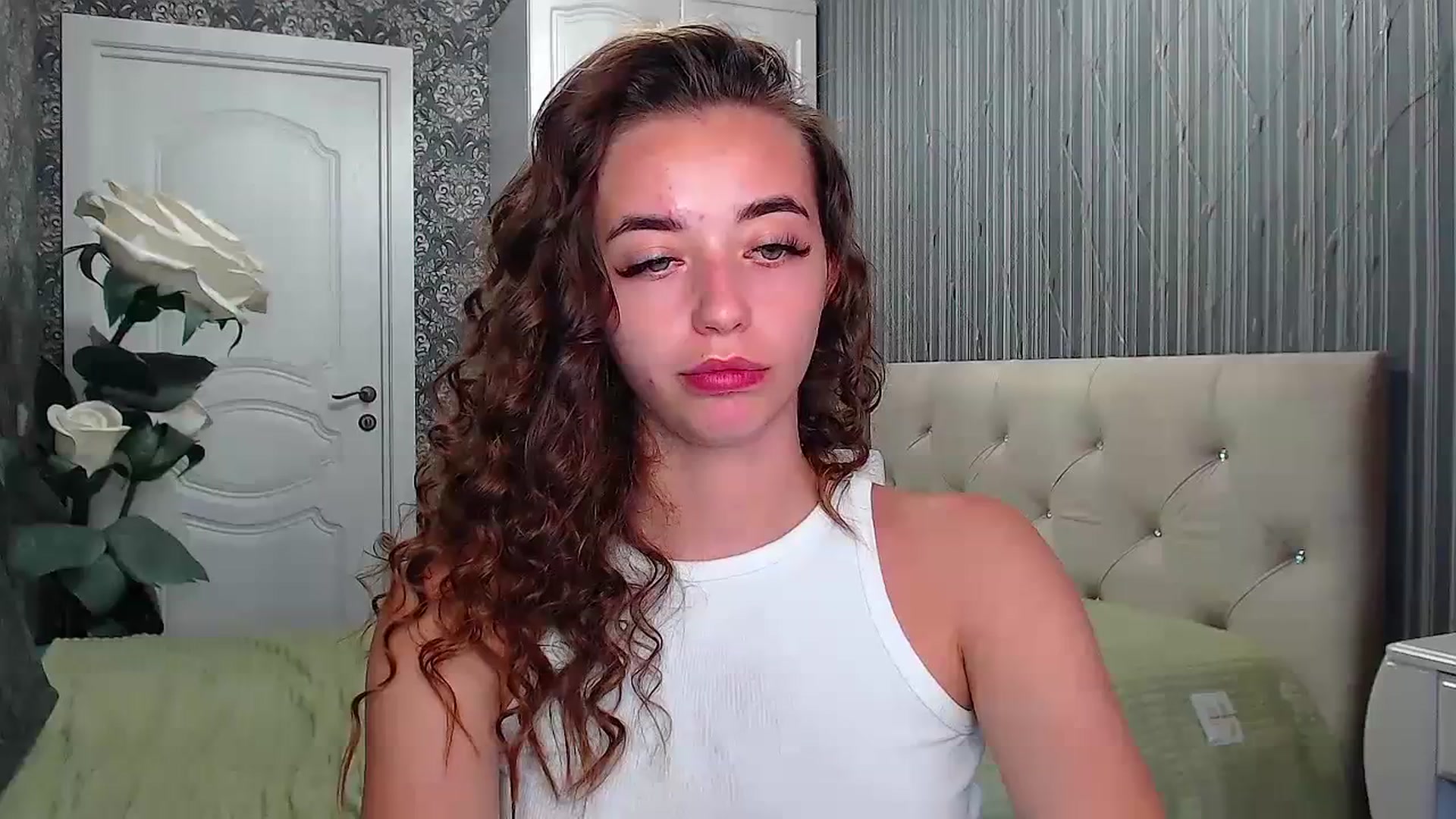 Gallery image thumbnail from EmeraldLilyyy's myfreecams stream on, 07/17/2023, 09:59 image 1 of 20