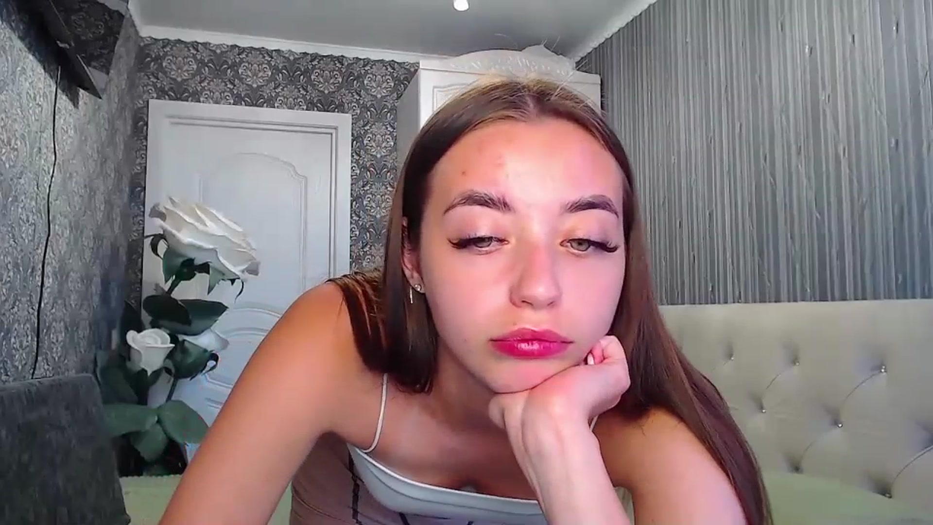 Gallery image thumbnail from EmeraldLilyyy's myfreecams stream on, 07/21/2023, 10:13 image 10 of 20
