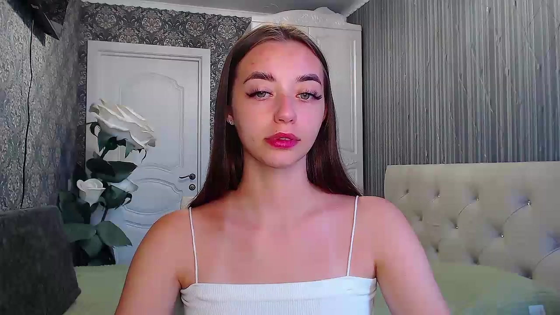 Gallery image thumbnail from EmeraldLilyyy's myfreecams stream on, 07/21/2023, 10:13 image 15 of 20