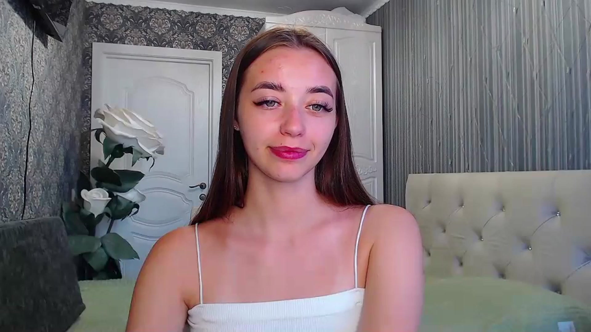 Gallery image thumbnail from EmeraldLilyyy's myfreecams stream on, 07/21/2023, 10:13 image 18 of 20