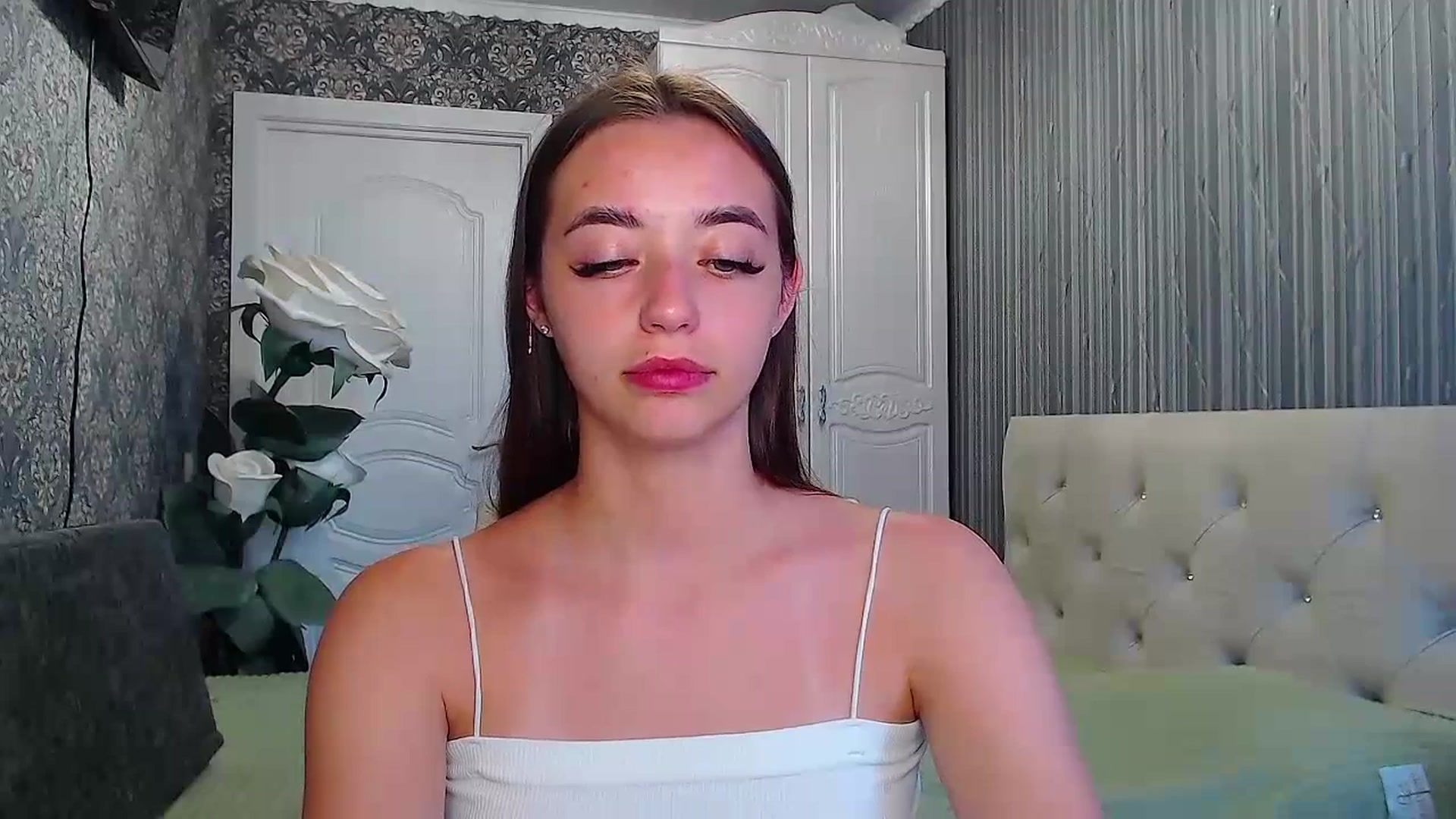 Gallery image thumbnail from EmeraldLilyyy's myfreecams stream on, 07/21/2023, 12:28 image 9 of 20