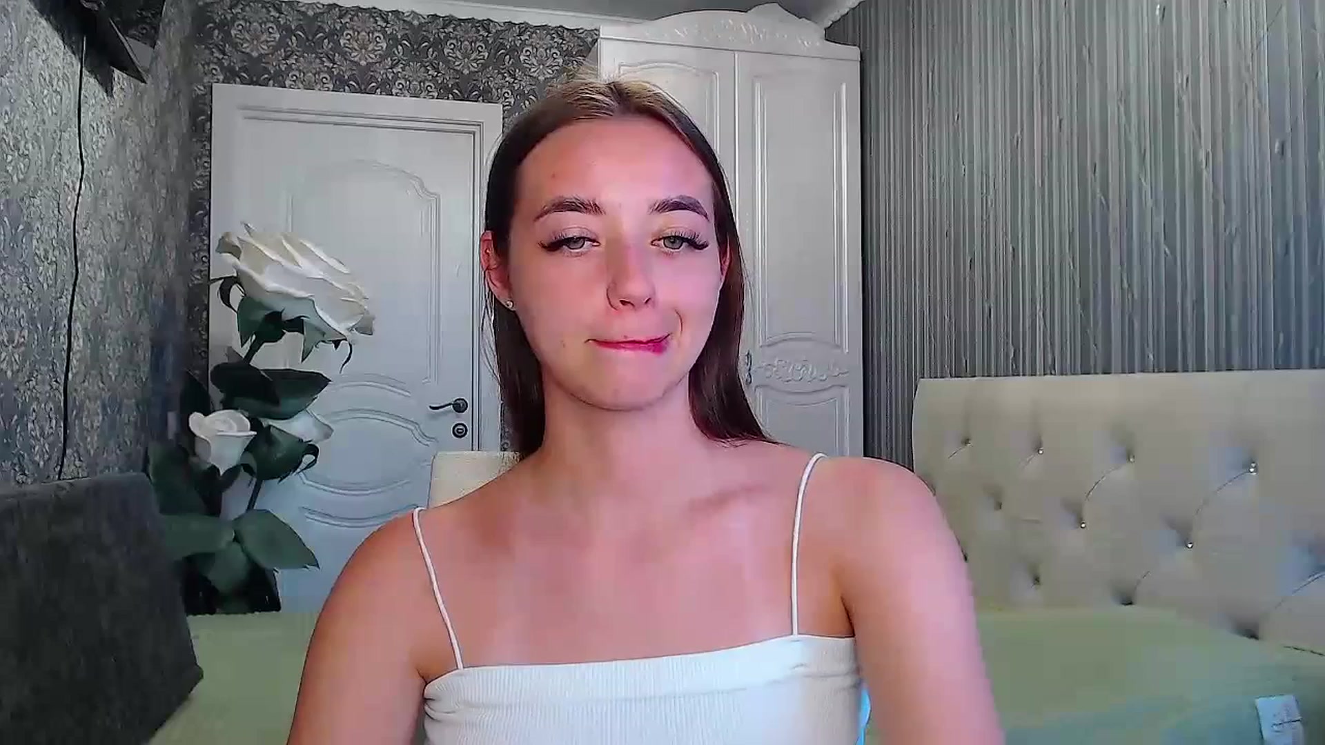 Gallery image thumbnail from EmeraldLilyyy's myfreecams stream on, 07/21/2023, 12:28 image 11 of 20