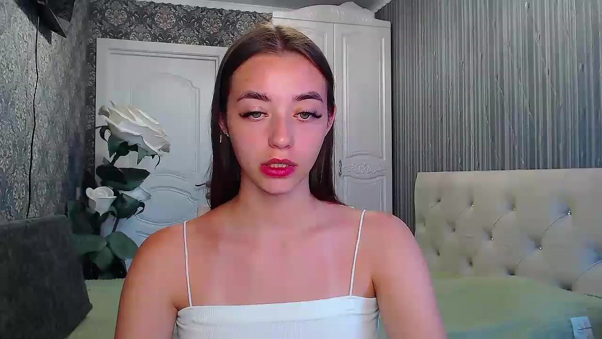 Gallery image thumbnail from EmeraldLilyyy's myfreecams stream on, 07/21/2023, 12:28 image 8 of 20