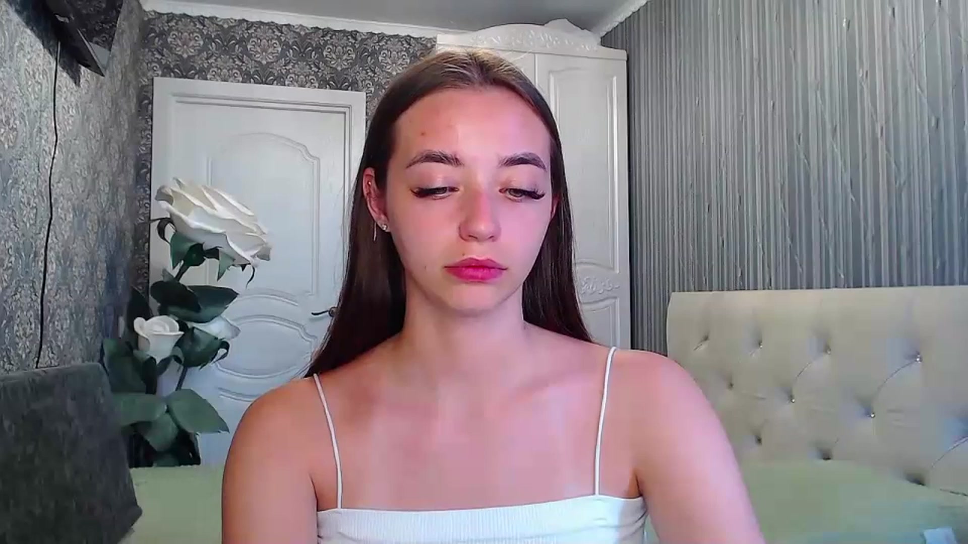 Gallery image thumbnail from EmeraldLilyyy's myfreecams stream on, 07/21/2023, 12:28 image 17 of 20
