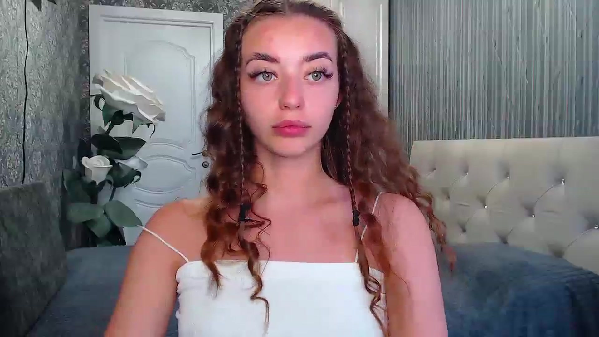 Gallery image thumbnail from EmeraldLilyyy's myfreecams stream on, 07/24/2023, 10:01 image 16 of 20