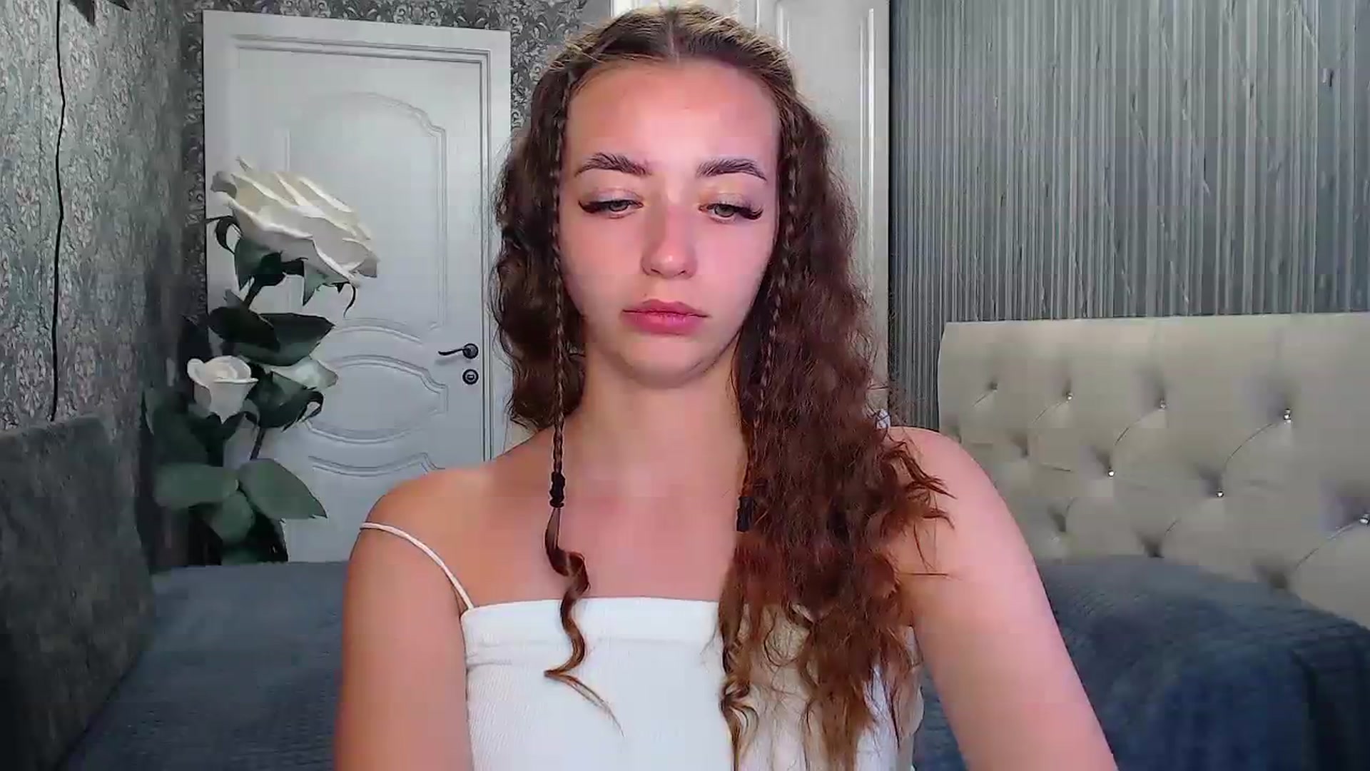 Gallery image thumbnail from EmeraldLilyyy's myfreecams stream on, 07/24/2023, 10:01 image 9 of 20