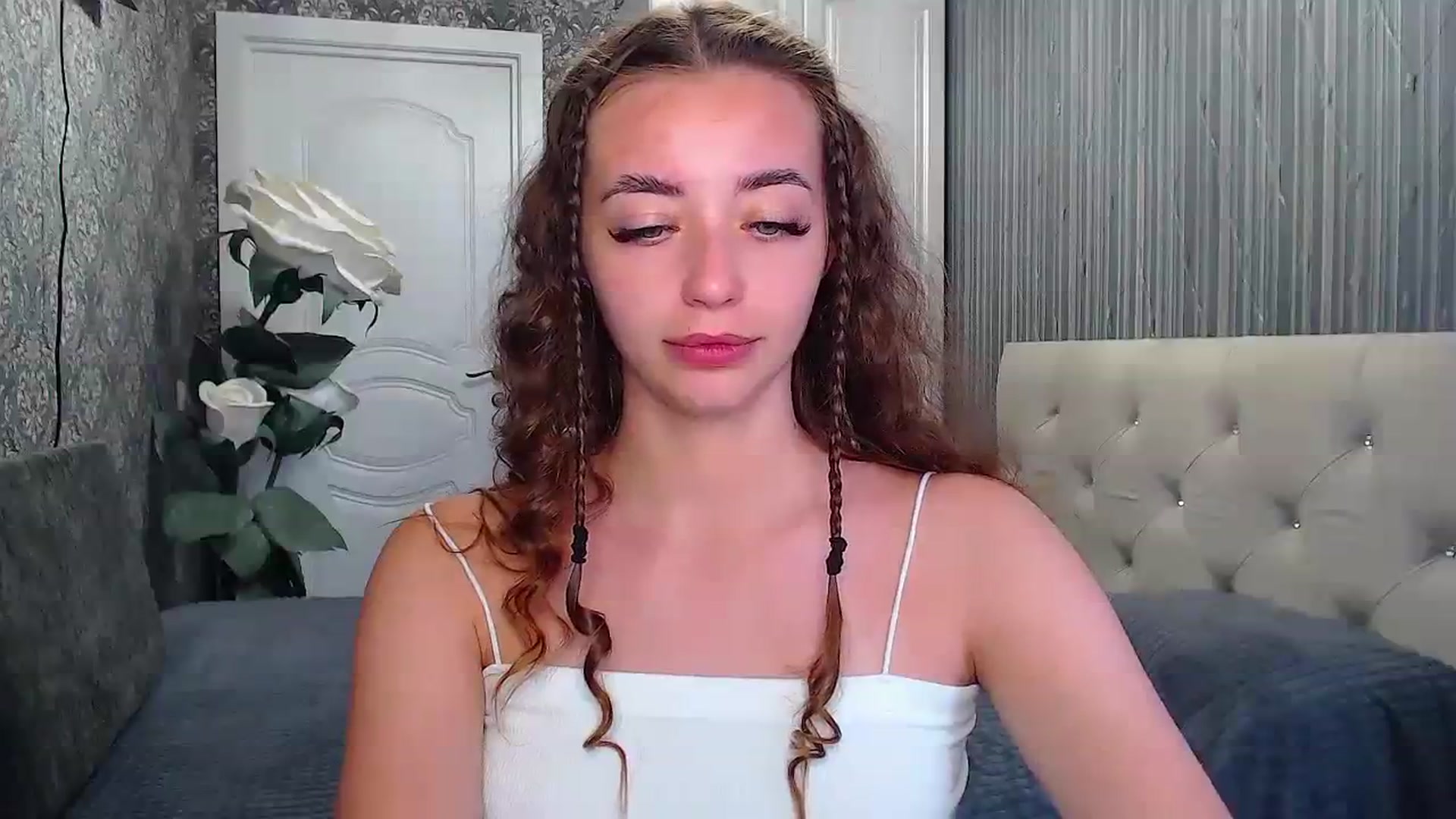 Gallery image thumbnail from EmeraldLilyyy's myfreecams stream on, 07/24/2023, 10:01 image 4 of 20