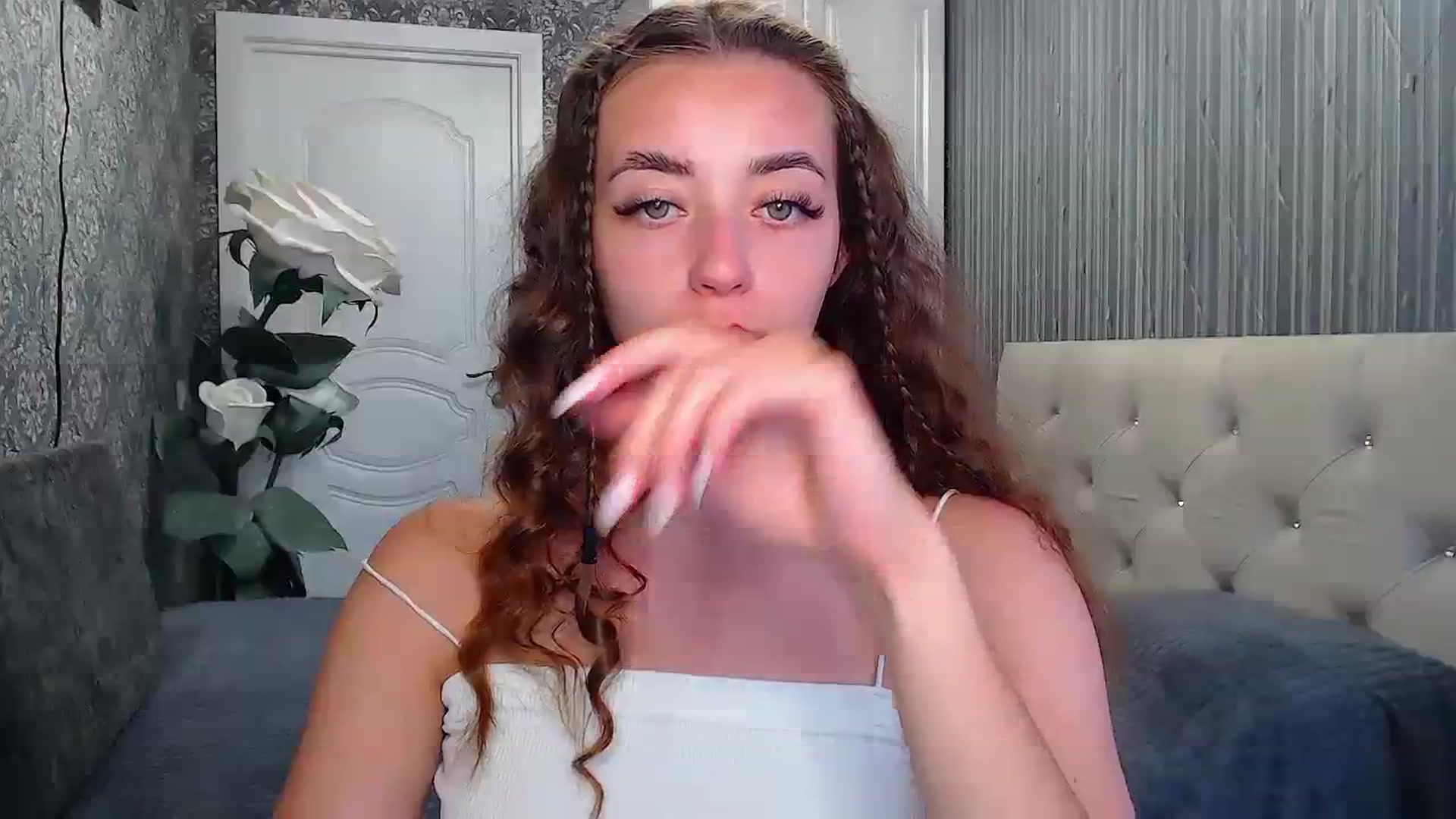 Gallery image thumbnail from EmeraldLilyyy's myfreecams stream on, 07/24/2023, 10:01 image 19 of 20