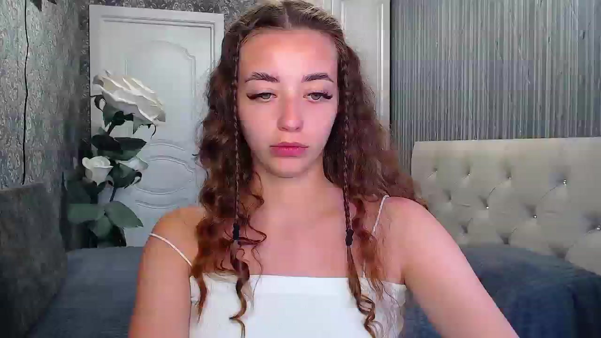 Gallery image thumbnail from EmeraldLilyyy's myfreecams stream on, 07/24/2023, 10:01 image 17 of 20