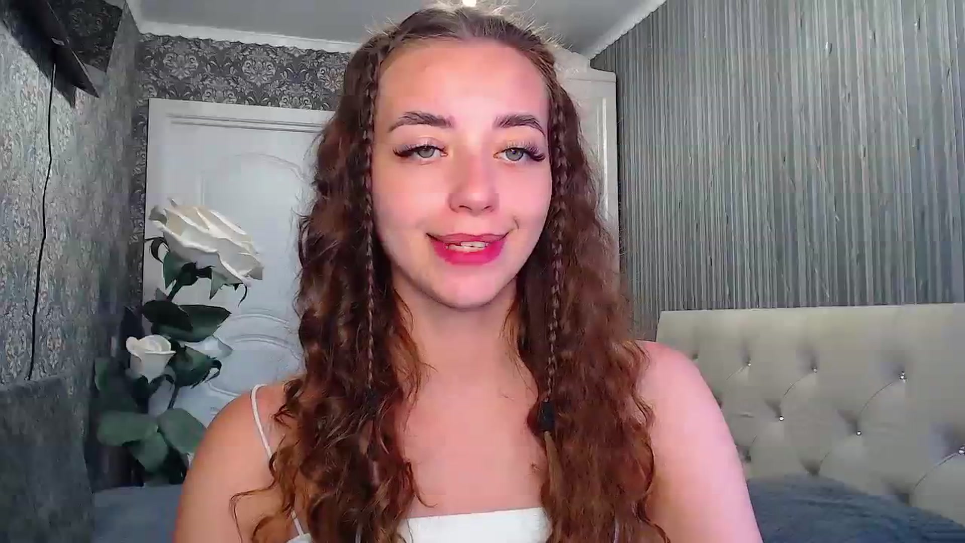 Gallery image thumbnail from EmeraldLilyyy's myfreecams stream on, 07/24/2023, 11:15 image 11 of 20