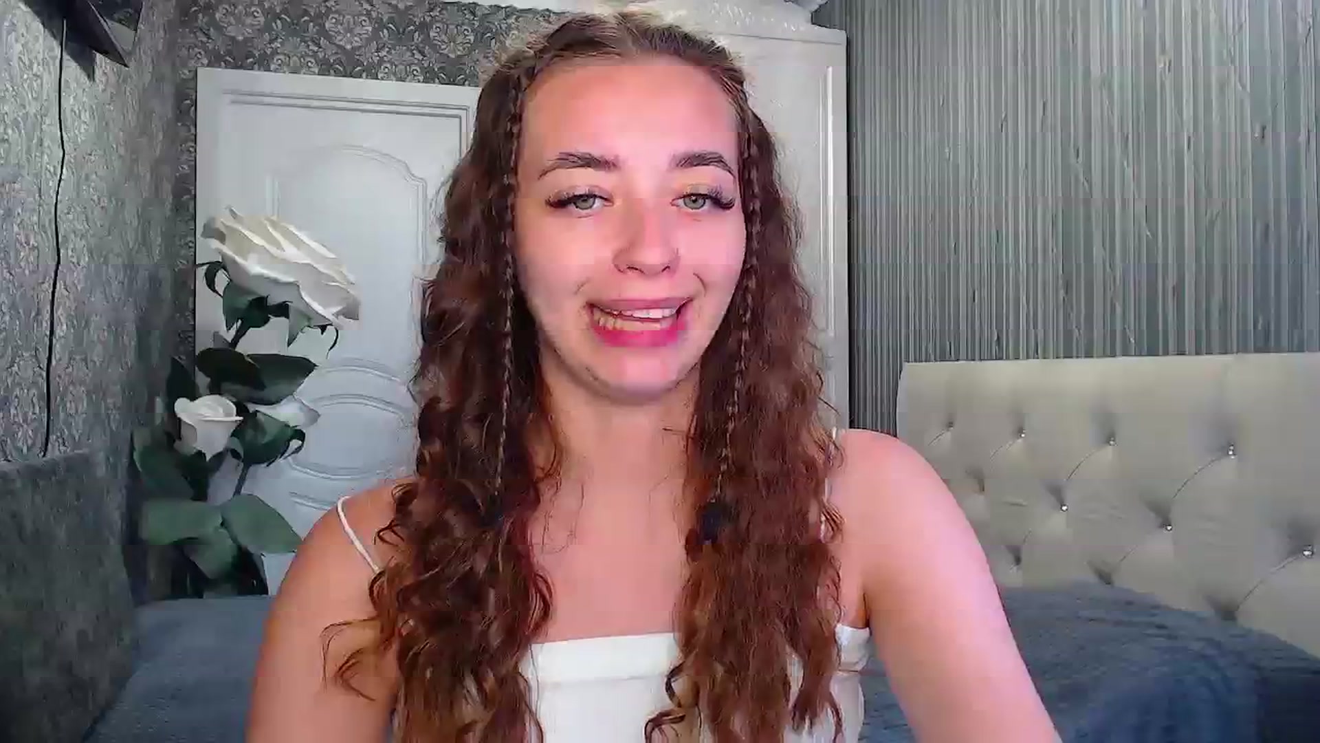 Gallery image thumbnail from EmeraldLilyyy's myfreecams stream on, 07/24/2023, 11:15 image 5 of 20
