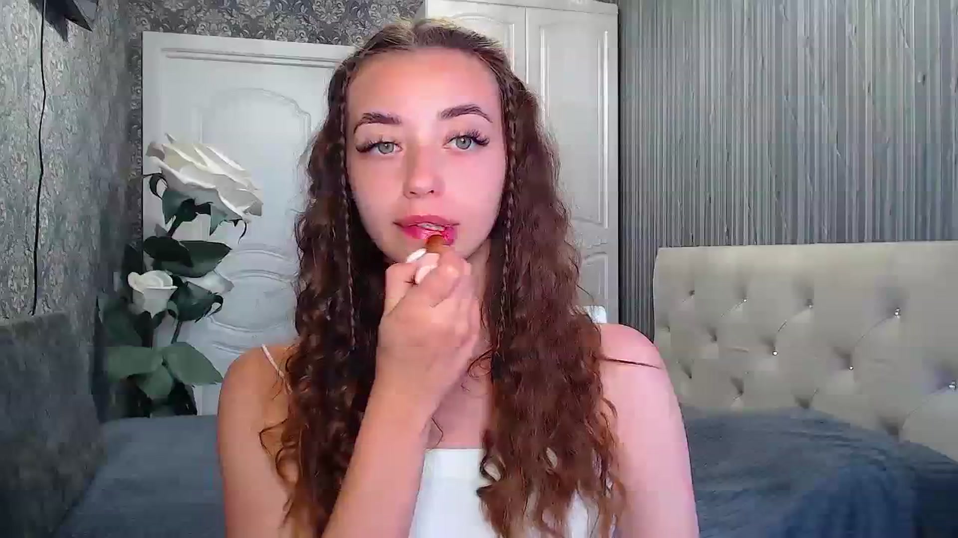 Gallery image thumbnail from EmeraldLilyyy's myfreecams stream on, 07/24/2023, 11:42 image 19 of 20