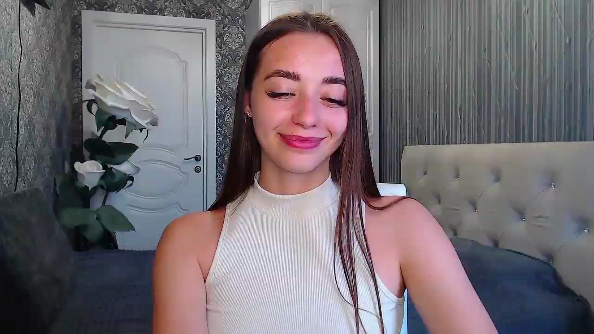 Gallery image thumbnail from EmeraldLilyyy's myfreecams stream on, 07/25/2023, 09:57 image 6 of 20