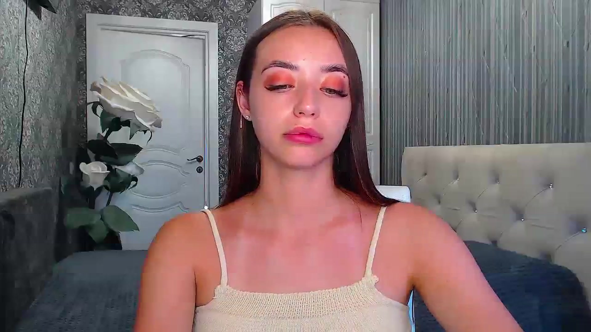 Gallery image thumbnail from EmeraldLilyyy's myfreecams stream on, 07/31/2023, 10:33 image 9 of 20