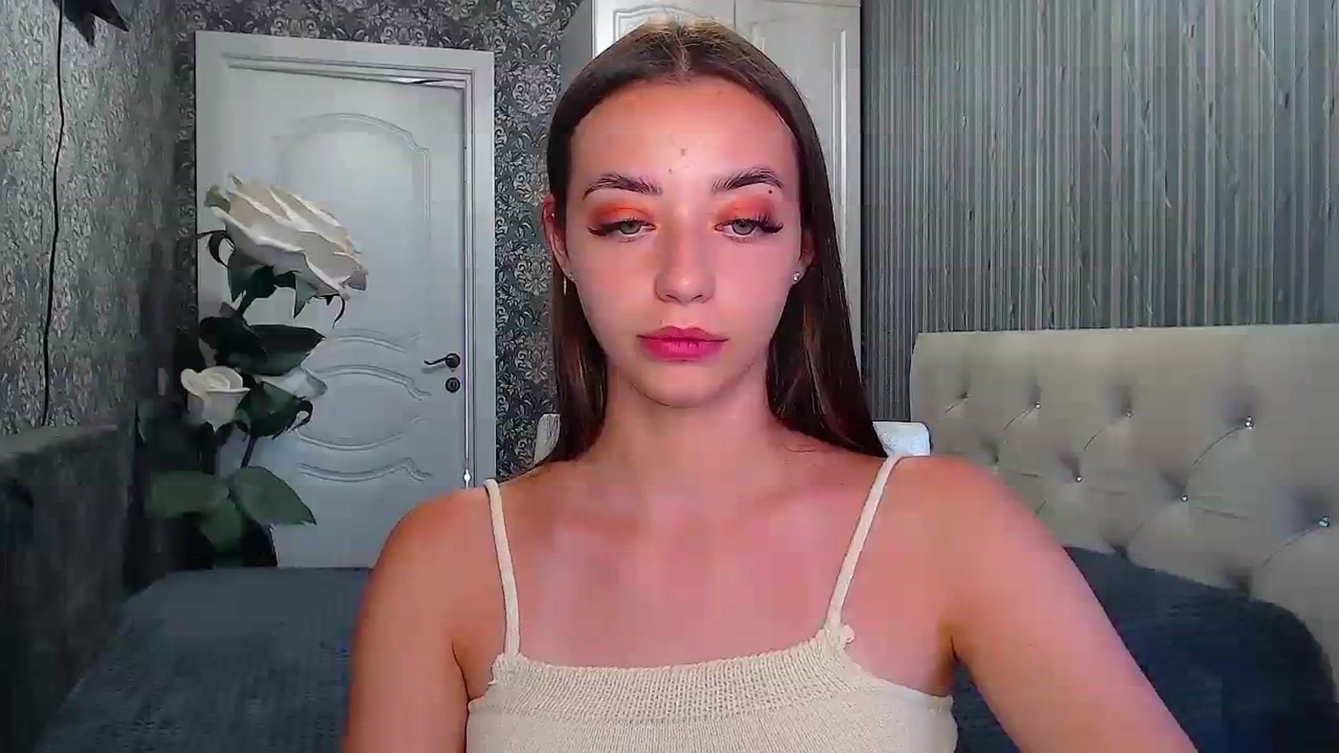 Gallery image thumbnail from EmeraldLilyyy's myfreecams stream on, 07/31/2023, 10:33 image 18 of 20