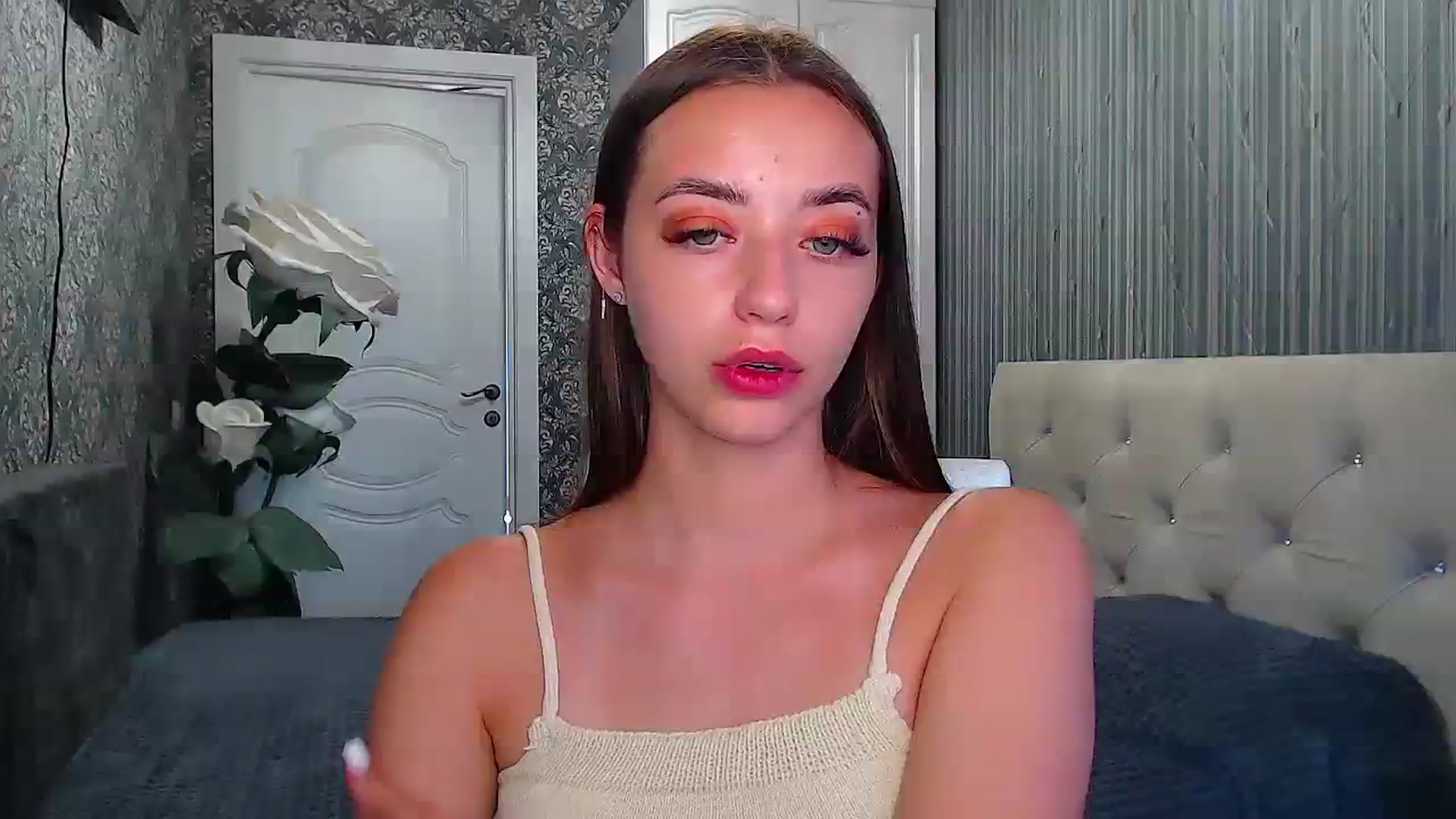 Gallery image thumbnail from EmeraldLilyyy's myfreecams stream on, 07/31/2023, 10:33 image 17 of 20