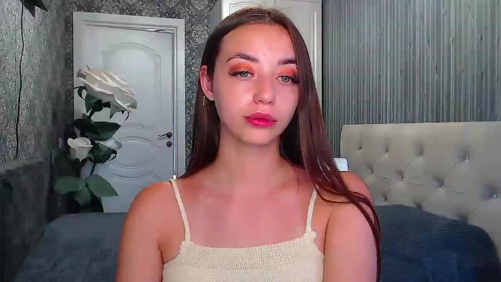 Gallery image thumbnail from EmeraldLilyyy's myfreecams stream on, 07/31/2023, 10:33 image 7 of 20