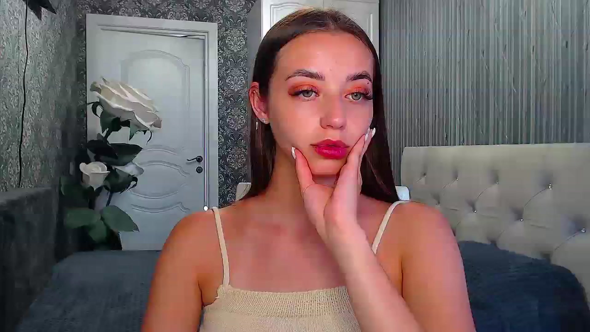 Gallery image thumbnail from EmeraldLilyyy's myfreecams stream on, 07/31/2023, 10:33 image 11 of 20