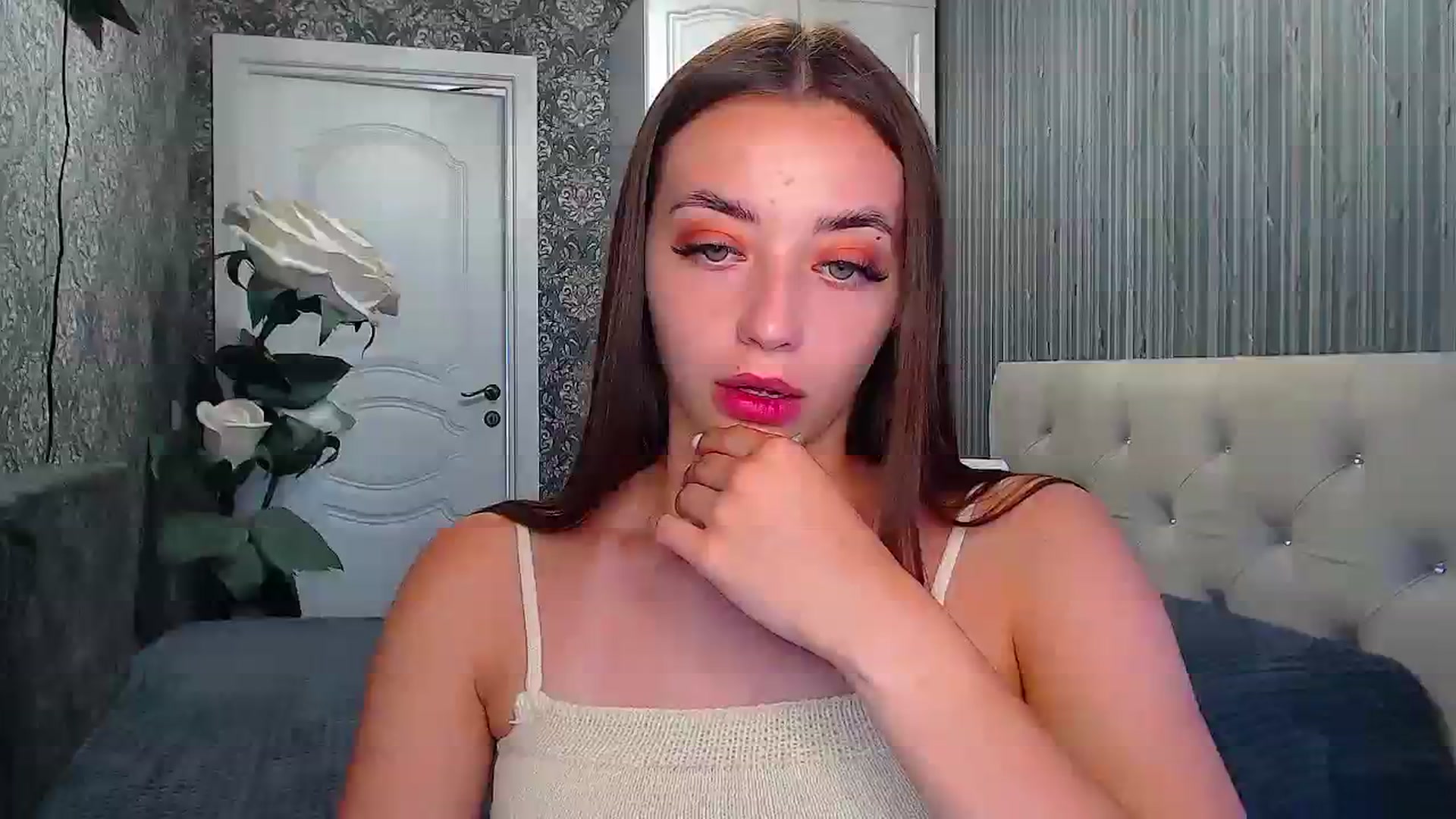 Gallery image thumbnail from EmeraldLilyyy's myfreecams stream on, 07/31/2023, 10:47 image 4 of 20