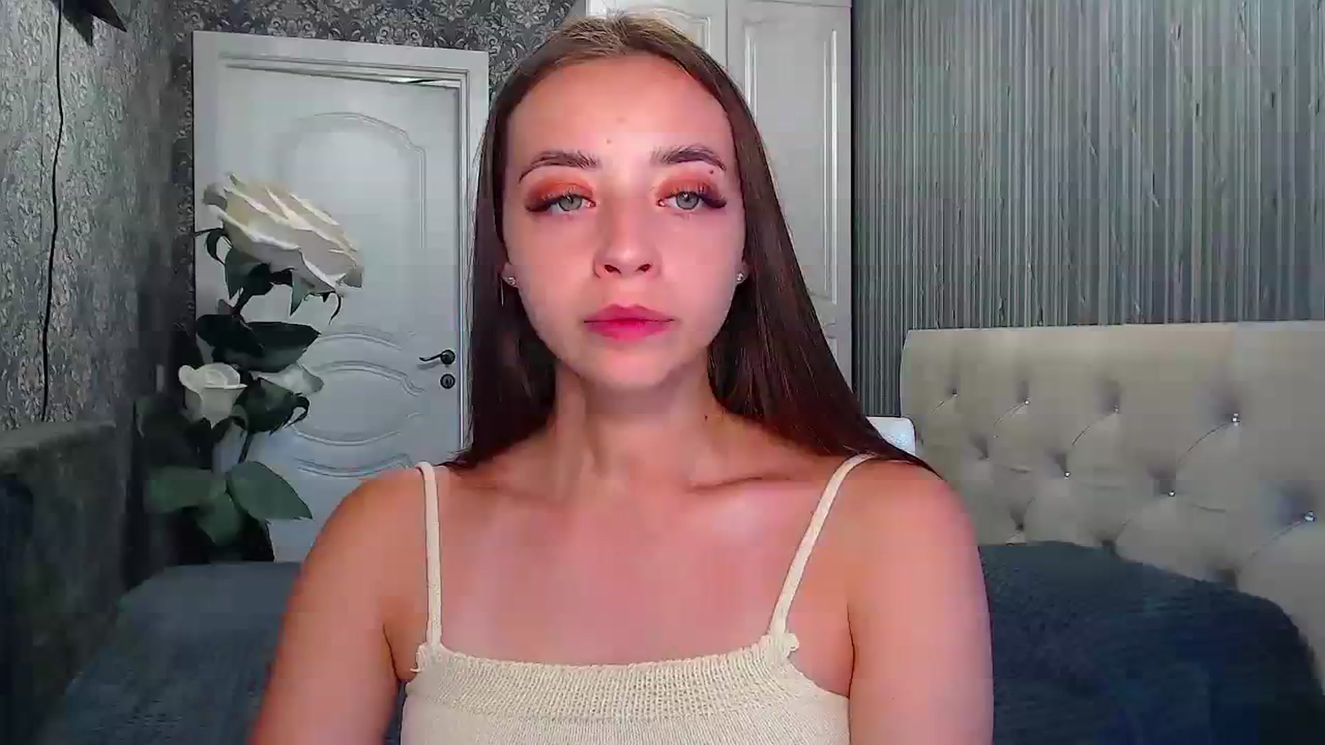 Gallery image thumbnail from EmeraldLilyyy's myfreecams stream on, 07/31/2023, 10:47 image 9 of 20