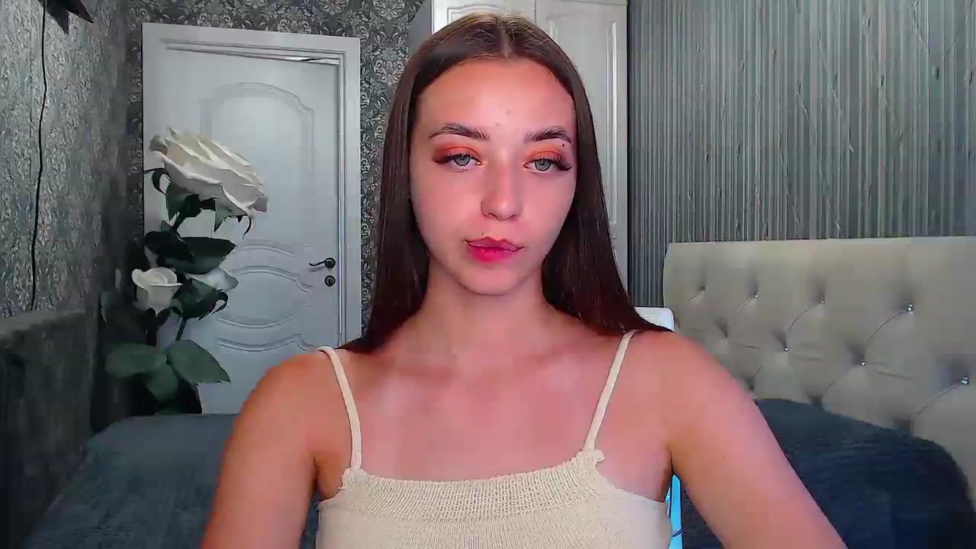Gallery image thumbnail from EmeraldLilyyy's myfreecams stream on, 07/31/2023, 10:47 image 16 of 20