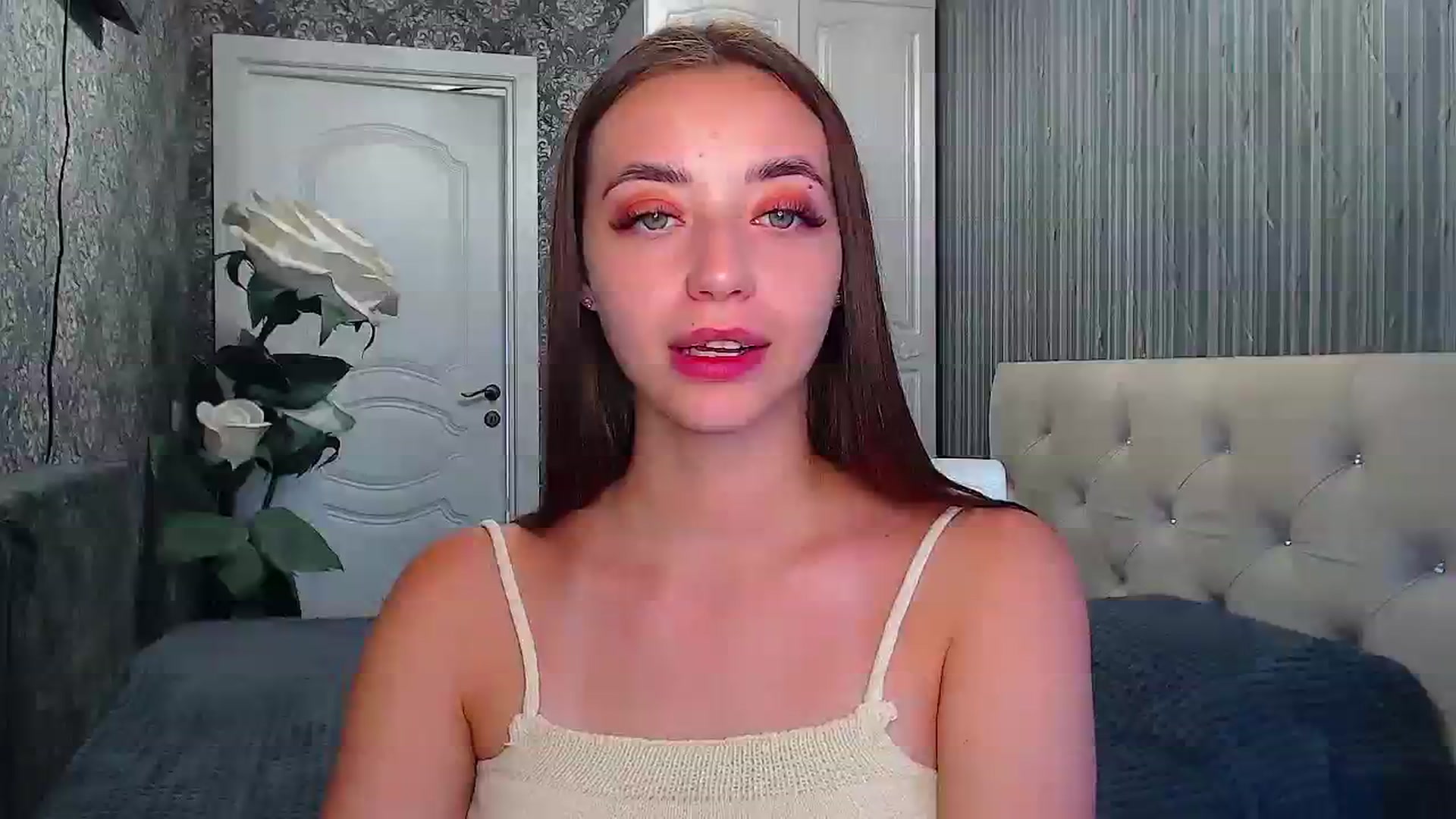 Gallery image thumbnail from EmeraldLilyyy's myfreecams stream on, 07/31/2023, 10:47 image 18 of 20