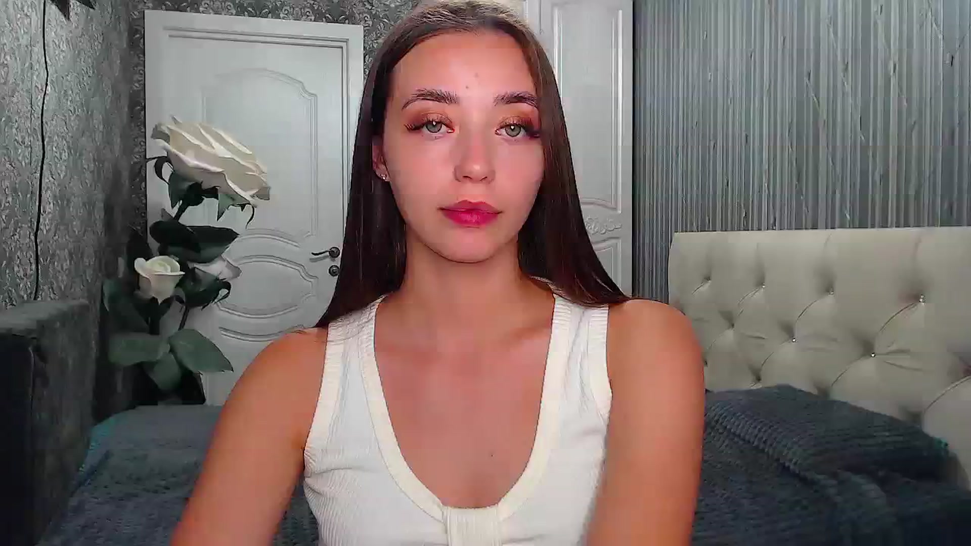 Gallery image thumbnail from EmeraldLilyyy's myfreecams stream on, 08/01/2023, 12:00 image 19 of 20