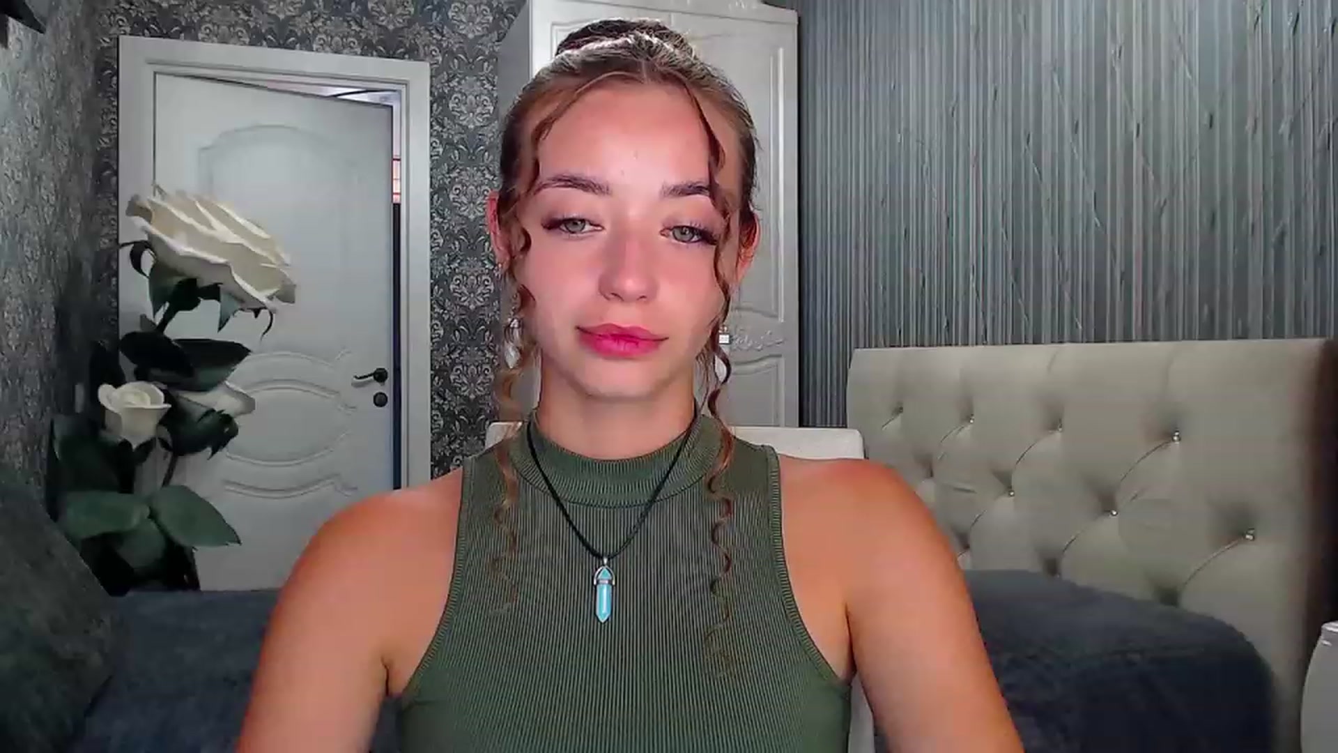 Gallery image thumbnail from EmeraldLilyyy's myfreecams stream on, 08/04/2023, 10:59 image 9 of 20