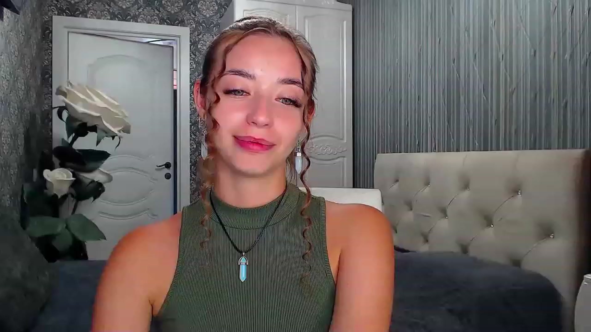 Gallery image thumbnail from EmeraldLilyyy's myfreecams stream on, 08/04/2023, 10:59 image 14 of 20