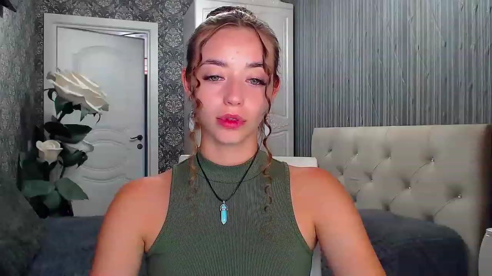 Gallery image thumbnail from EmeraldLilyyy's myfreecams stream on, 08/04/2023, 10:59 image 10 of 20