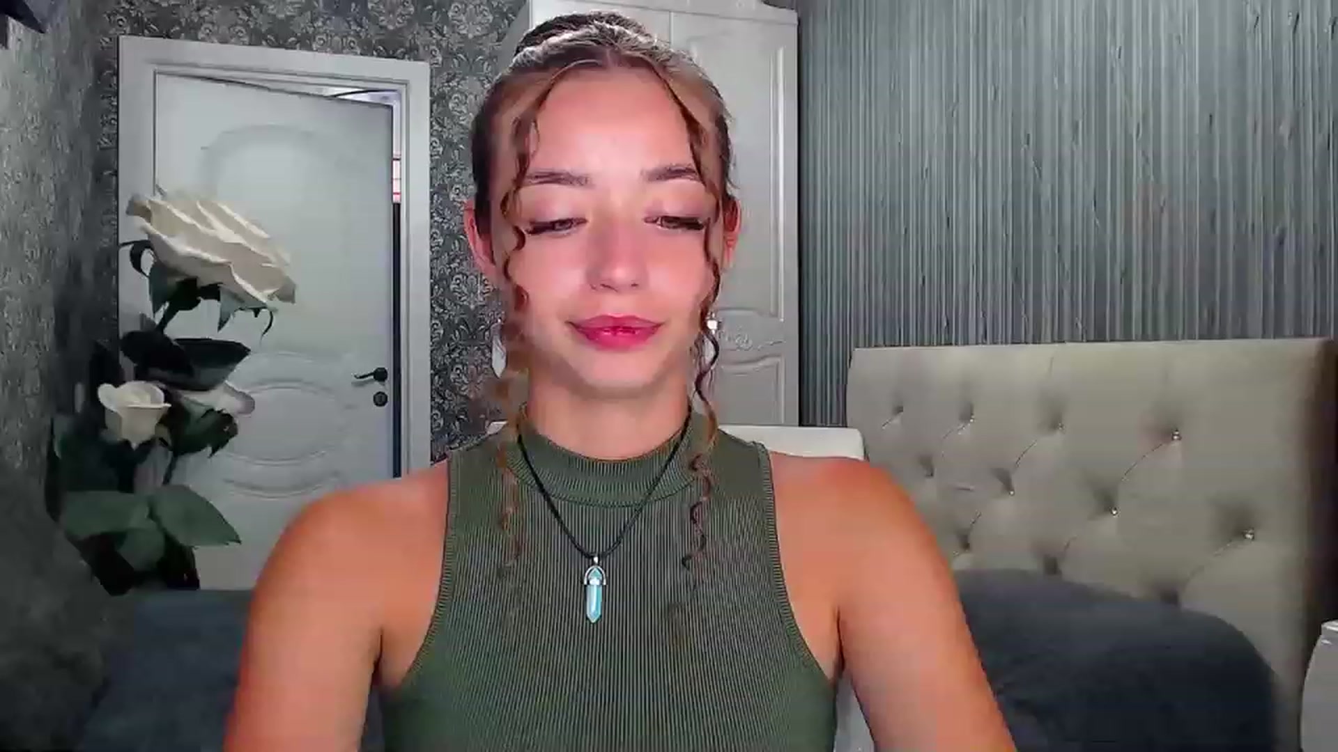Gallery image thumbnail from EmeraldLilyyy's myfreecams stream on, 08/04/2023, 10:59 image 3 of 20