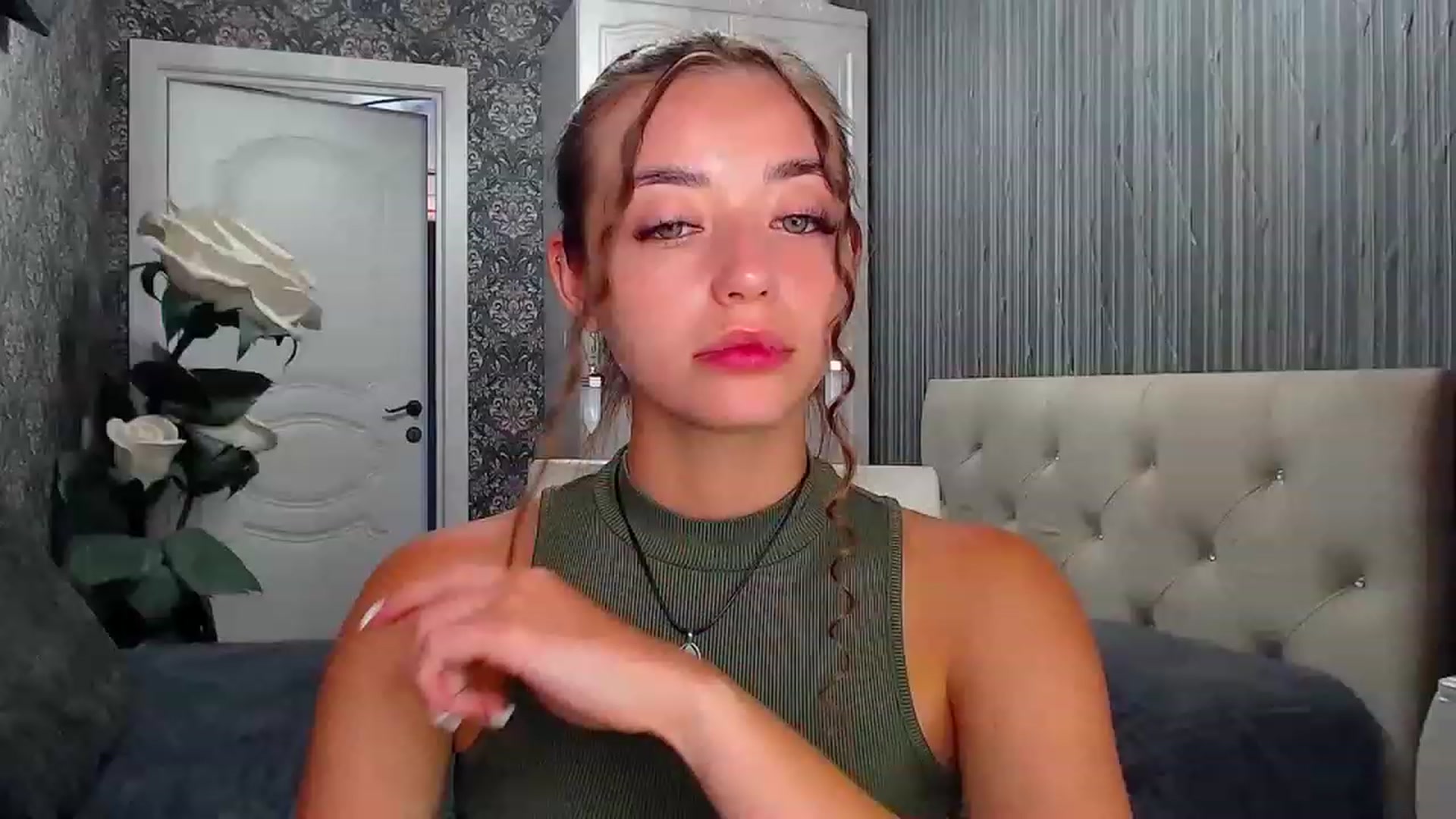 Gallery image thumbnail from EmeraldLilyyy's myfreecams stream on, 08/04/2023, 10:59 image 18 of 20