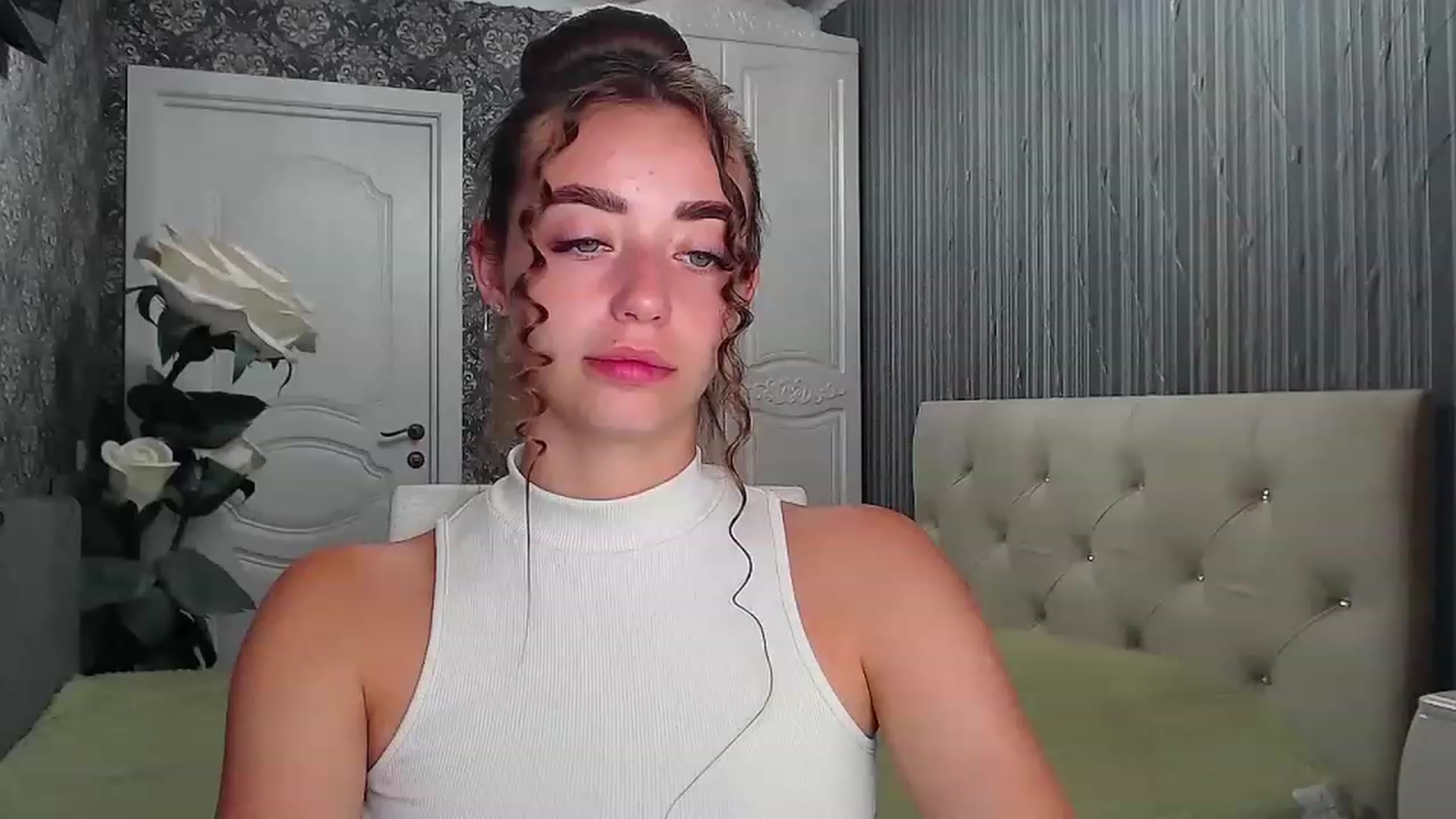 Gallery image thumbnail from EmeraldLilyyy's myfreecams stream on, 08/08/2023, 09:56 image 5 of 20