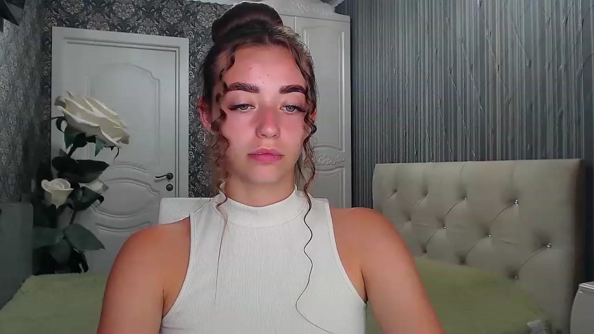 Gallery image thumbnail from EmeraldLilyyy's myfreecams stream on, 08/08/2023, 09:56 image 8 of 20