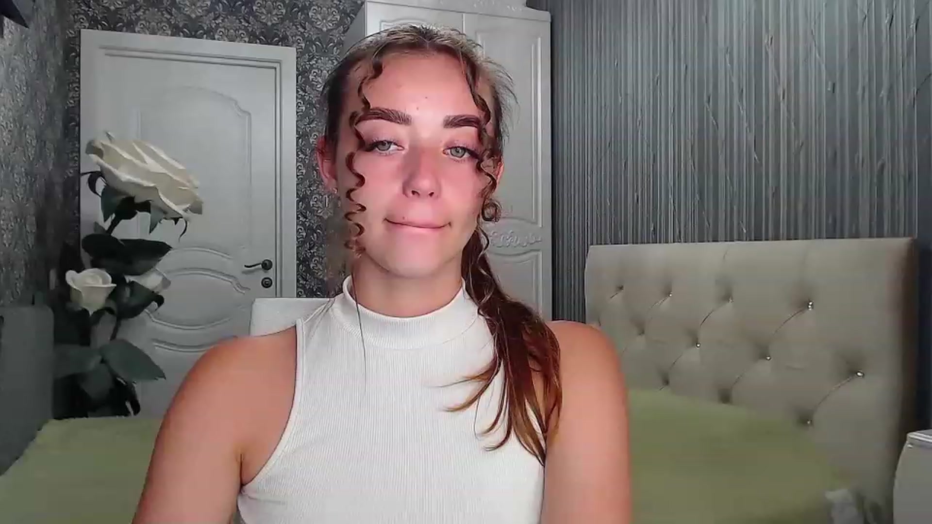 Gallery image thumbnail from EmeraldLilyyy's myfreecams stream on, 08/08/2023, 09:56 image 3 of 20