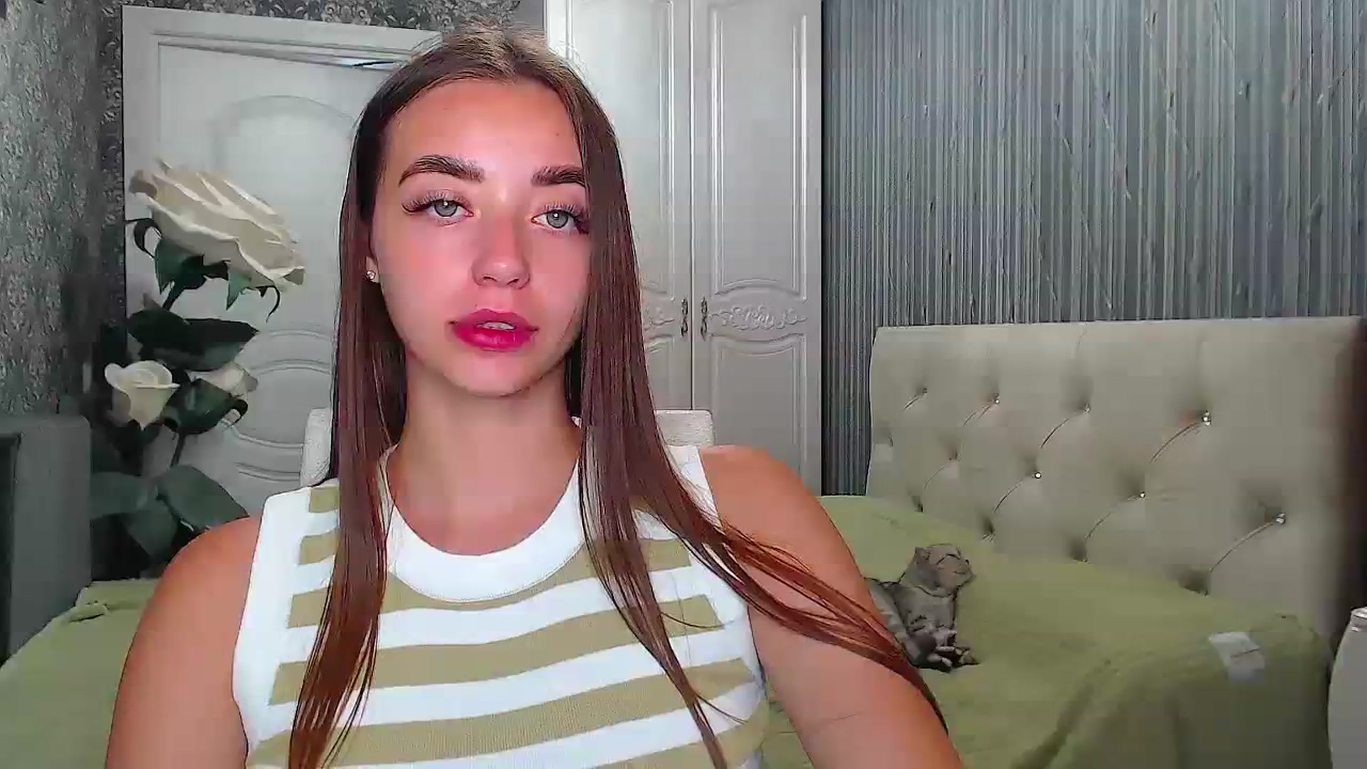 Gallery image thumbnail from EmeraldLilyyy's myfreecams stream on, 08/22/2023, 11:22 image 14 of 20