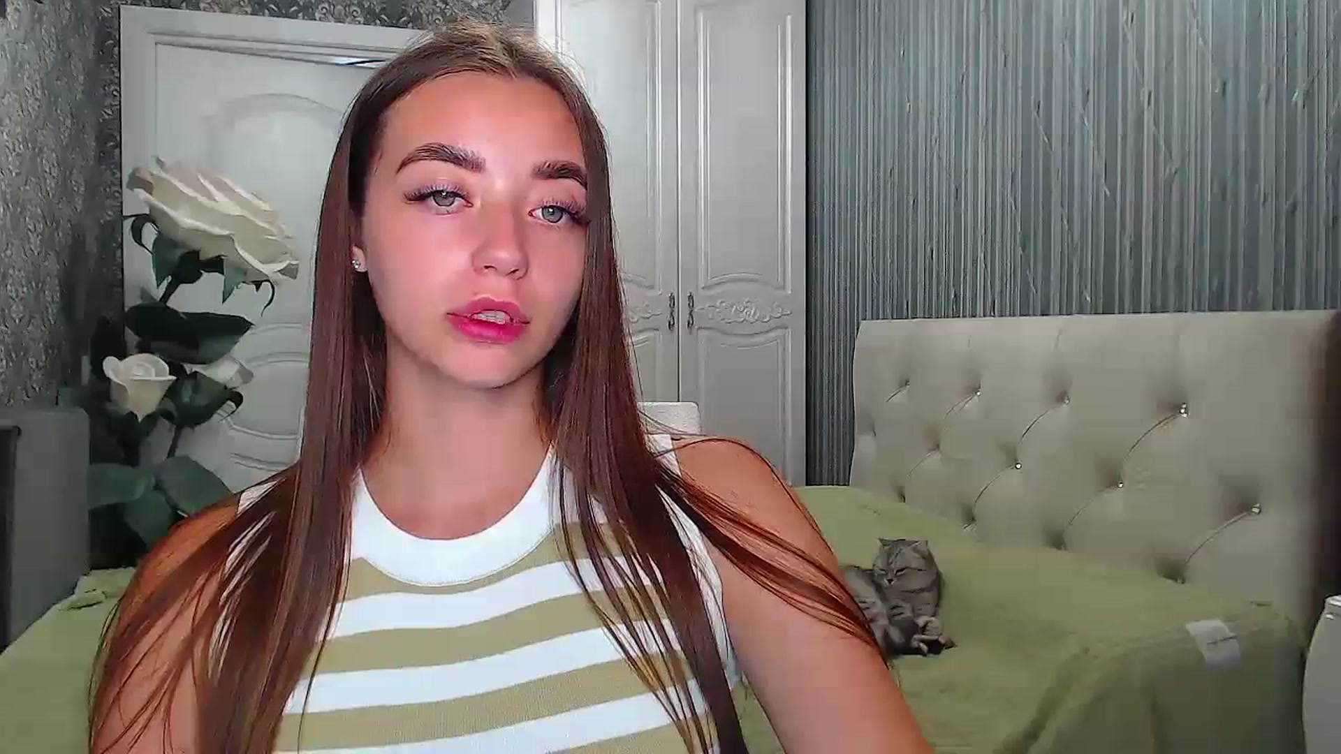 Gallery image thumbnail from EmeraldLilyyy's myfreecams stream on, 08/22/2023, 11:22 image 6 of 20