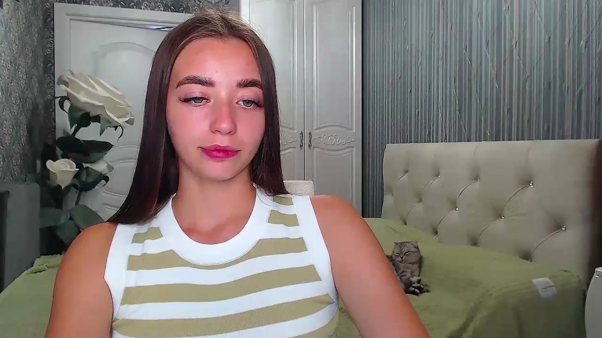 Gallery image thumbnail from EmeraldLilyyy's myfreecams stream on, 08/22/2023, 11:22 image 18 of 20