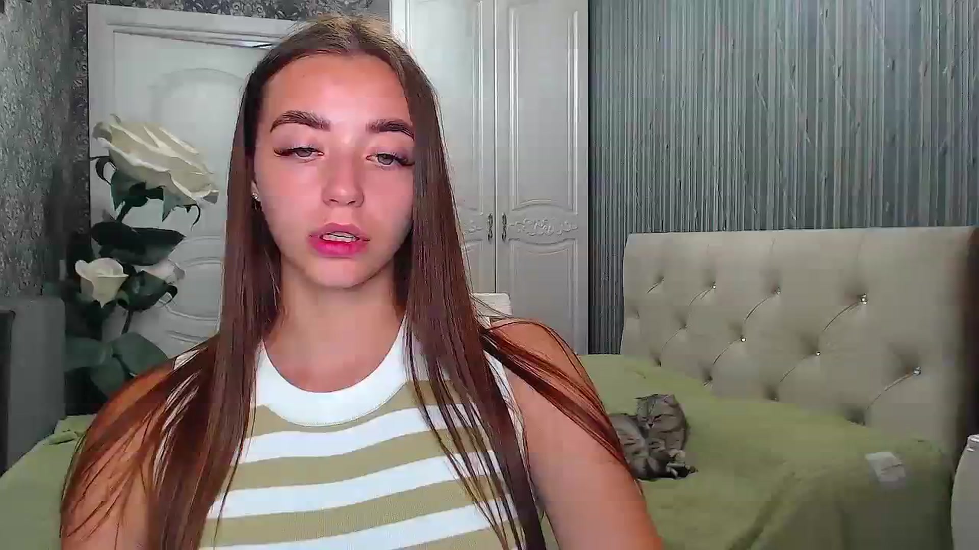 Gallery image thumbnail from EmeraldLilyyy's myfreecams stream on, 08/22/2023, 11:22 image 4 of 20
