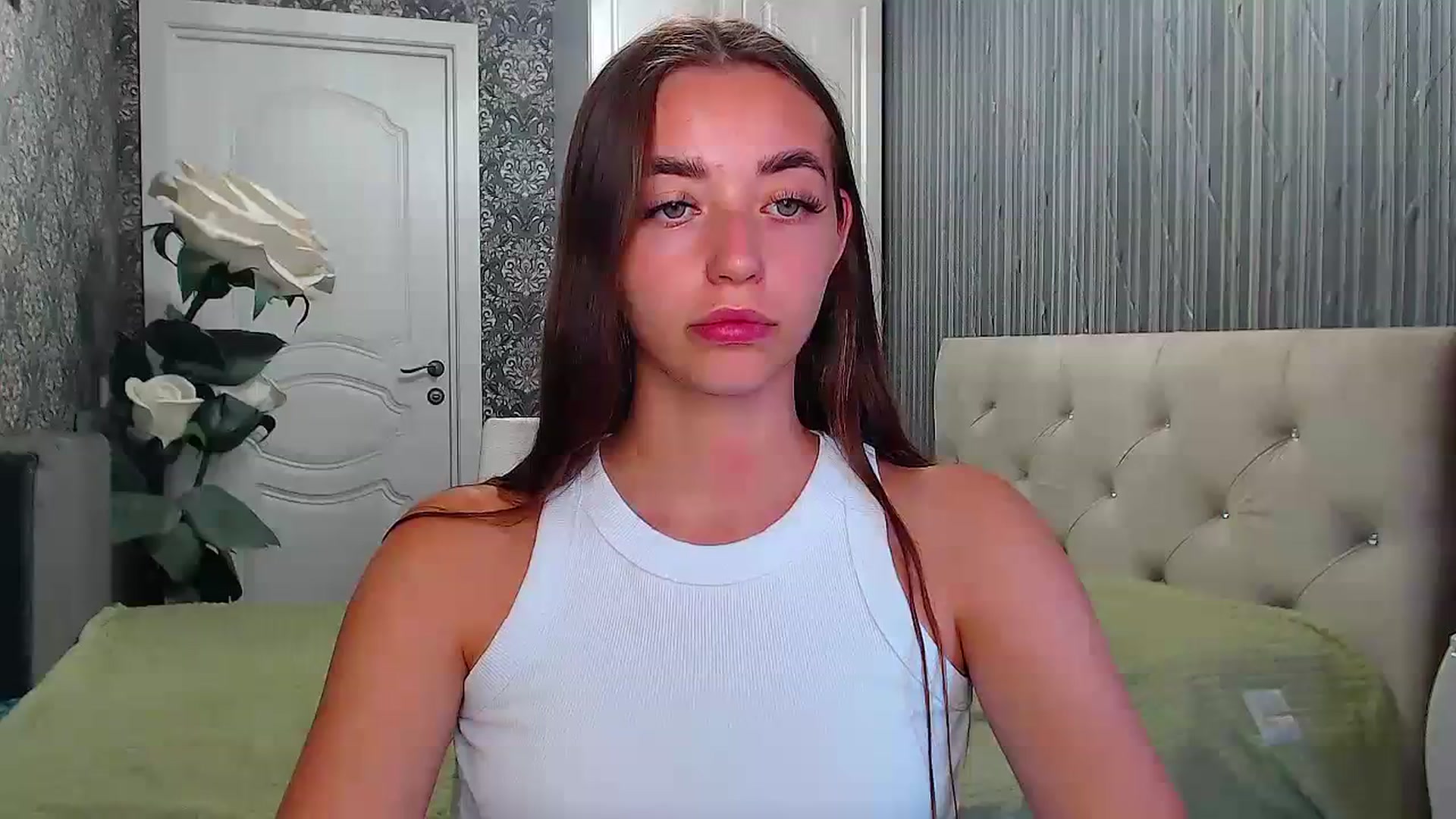 Gallery image thumbnail from EmeraldLilyyy's myfreecams stream on, 08/23/2023, 09:37 image 7 of 20