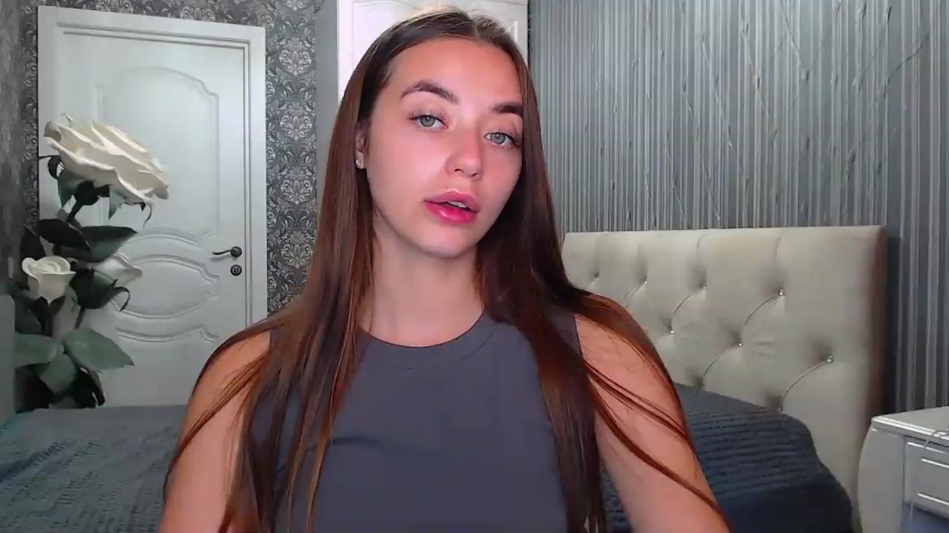 Gallery image thumbnail from EmeraldLilyyy's myfreecams stream on, 09/03/2023, 11:55 image 14 of 20