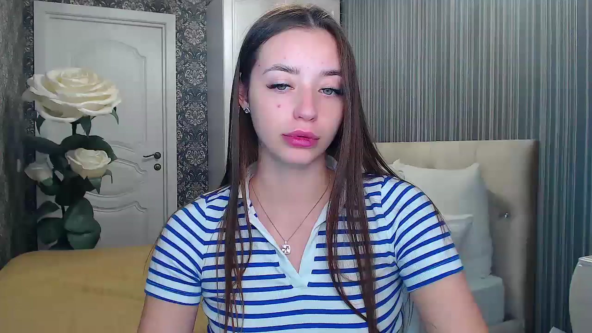 Gallery image thumbnail from EmeraldLilyyy's myfreecams stream on, 11/19/2023, 11:35 image 1 of 20