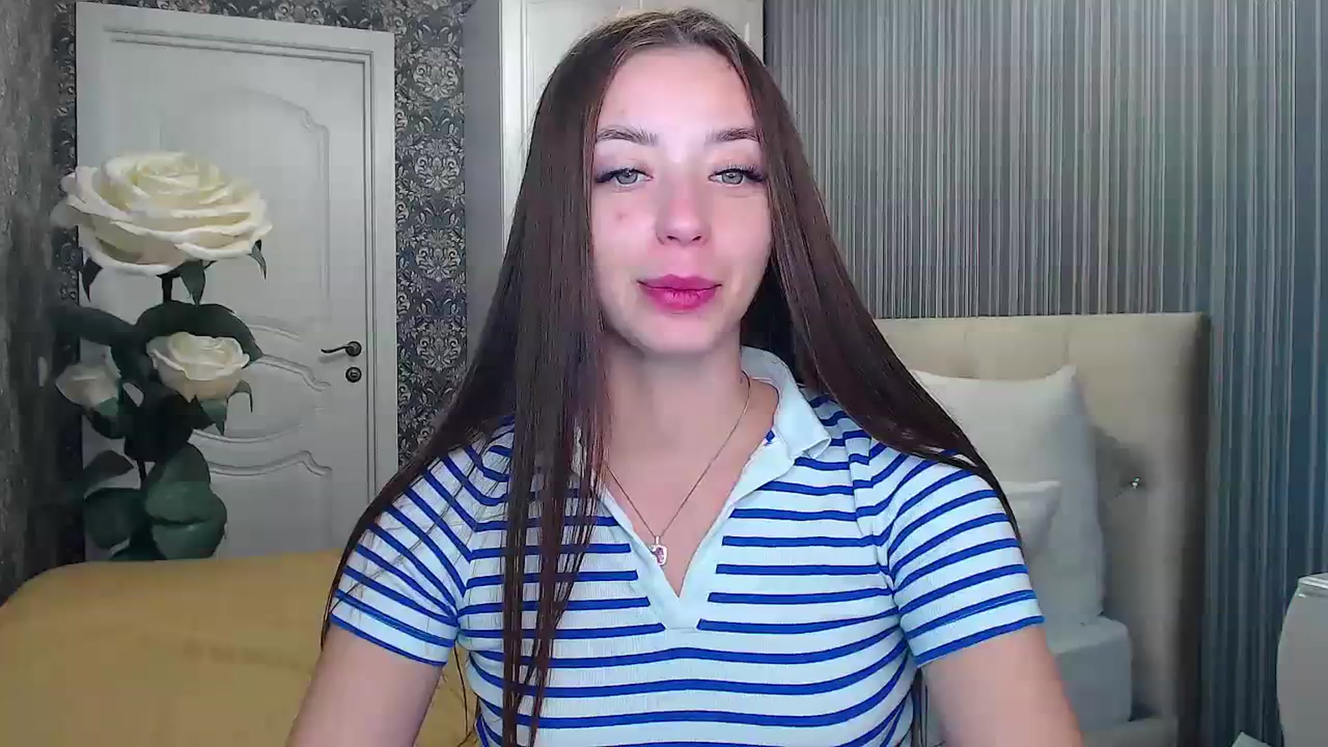 Gallery image thumbnail from EmeraldLilyyy's myfreecams stream on, 11/19/2023, 11:35 image 7 of 20